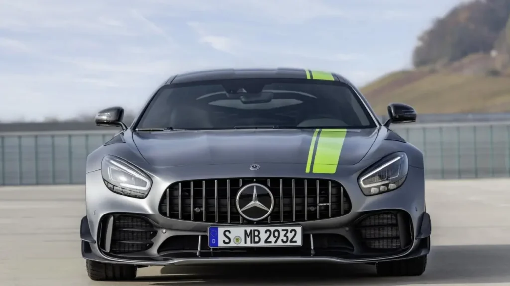 Mercedes AMG GTR